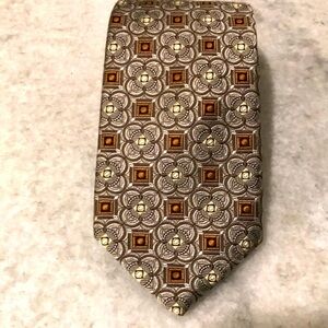 Vintage Jos A Banks  Silk Tie Mens Brown Quaterfoil Gold Print Made in the USA